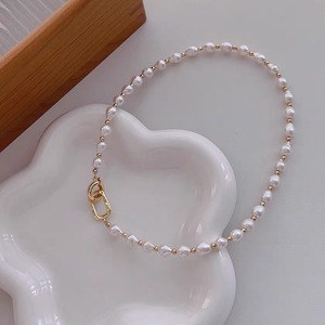 Collier tendance Alien AK Goutte d'eau Perle naturelle baroque pour femmes Accessoires de mode de luxe avec tempérament claviculaire - Product Image 3