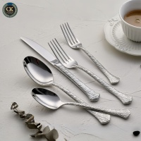 Ensemble de couverts en acier inoxydable argenté de haute qualité avec manche texturé martelé, couteau et fourchette de style occidental pour fêtes, hôtels, vente en gros