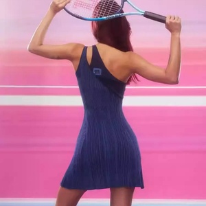 Robe sans manches en tricot respirant à col ras du cou et épaules asymétriques pour femme, avec logo brodé 3D du fabricant, idéale pour le tennis - Product Image 5