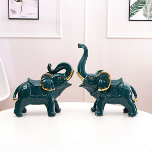 Elefante in Ceramica Decorativo e Luminoso, Articolo d'Arredo Creativo per Soggiorno, Decorazione Portafortuna per la Casa - Product Image 2