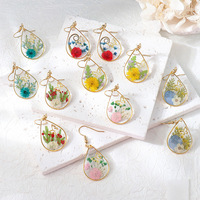 Anting-anting bunga awet bentuk tetesan air retro dari akrilik & resin - Hadiah bergaya vintage hutan yang manis dan feminin