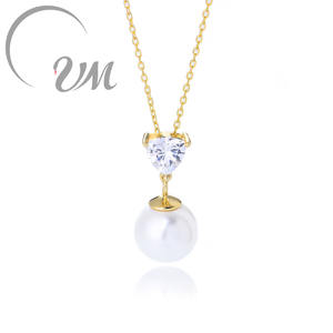 UM JEWELRY S925 Collier de luxe plaqué or 14 carats réglable pour clavicule, pendentif cœur en zircon et perle, chaîne à maillons, sertissage clos, unisexe - Product Image 1