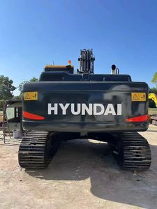 Excavatrices Hyundai 220 d'occasion certifiées CE EPA, provenant de Corée du Sud, capacité de 22 tonnes, avec moteur Cummins et accessoire de préhension. - Product Image 6