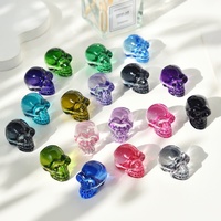 Vente en gros de statues de têtes de crânes humaines en verre K9 coloré de la marque Yucheng, figurines sculptées en cristal, style Feng Shui pour la décoration