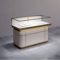 Armoire vitrine de bijoux en or haut de gamme moderne et élégante vitrine de magasin