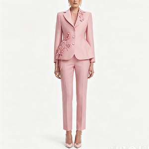 A12718 Damen Elfenbein V-Ausschnitt Perlenbesetzter 3D-Blumen-Stickerei <span class=keywords><strong>Blazer</strong></span>-Hosen-Anzug Set - Product Image 1