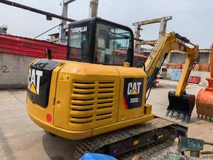 Excavatrice hydraulique Caterpillar 306E2 conçue pour le creusement, le terrassement, le chargement et la manutention de matériaux dans les zones urbaines - Product Image 2