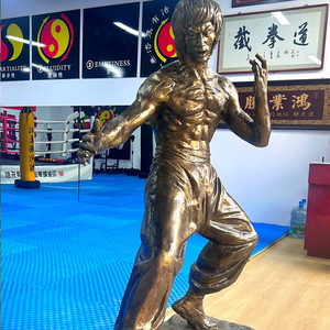 Maestro de Kung Fu personalizado para <span class=keywords><strong>Bruce</strong></span> <span class=keywords><strong>Lee</strong></span>, escultura de campeón de boxeo, artesanías de resina de fibra de vidrio - Product Image 2