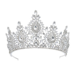 Tiara di Cristallo di Lusso |   Corona per Matrimonio e Concorsi di Bellezza con Strass Scintillanti |   Elegante Copricapo da Sposa per Donne - Product Image 5