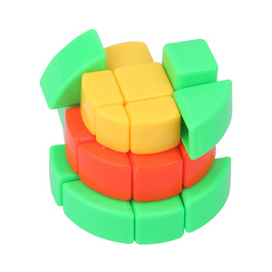 Yuxin Cake Cube 3x3 Mini Rubik's Cube de forme irrégulière, jouet anti-stress stimulant le cerveau pour adolescents de 7 à 14 ans - Product Image 3