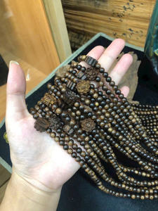 สร้อยข้อมือลูกปัดไม้กฤษณาเวียดนามคุณภาพสูง ทำจากไม้กฤษณาธรรมชาติ ลูกปัดสำหรับสวดมนต์ ไม้กฤษณาธรรมชาติคุณภาพสูง - Product Image 2