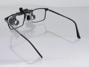 Lupa Dental de Aumento FDJ-22A con Lentes Pequeñas de Cristal 3.0X Abatibles Galileanas para Distancia de Trabajo - Product Image 5