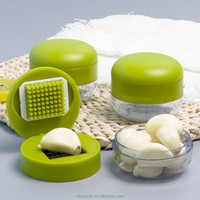 Mini Knoflookhakker en -pers met opvangbak, handmatige knoflookmolen, -knijper, -snijder, -hakselaar, handmatige knoflooksnijder, -dicer, -gereedschap