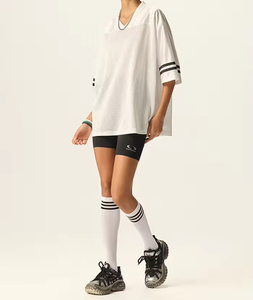 Maillot de football vintage oversize coupe boxy en maille, style streetwear, à manches courtes - Product Image 4