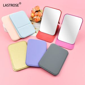 Espejo de Maquillaje Portátil Minimalista Plegable con Iluminación de Alta Definición, Personalizado, de Una Sola Cara, con Función de Aumento, Herramienta Cosmética de PU - Product Image 3