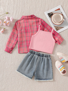 Nuovo Set Tre Pezzi in Cotone per Ragazze, Stile Americano con Camicia a Quadri, Top e Pantaloni in Denim Casual Lavato - Product Image 3