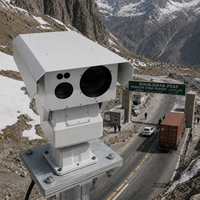 Cámara de Vigilancia Térmica Multisensor para Puntos de Control con Telémetro EO IR y Cámara PTZ