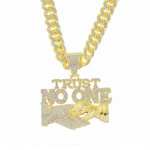 Nuevos Collares con Colgante de Letras Empalmadas de Aleación Chapada en Oro y Plata 2026, Collar Hiphop para Hombre, Joyería de Moda al por Mayor - Product Image 6