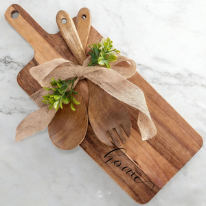 Ensemble de planches à découper en bois d'acacia rustique avec cuillères gravées « Home Sweet Home », plateau à charcuterie pour agent immobilier, cadeau de pendaison de crémaillère - Product Image 6