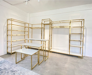 Étagère de présentation de vêtements en acier inoxydable moderne, multifonctionnelle, robuste et de luxe léger, pour boutiques et magasins de détail haut de gamme - Product Image 5