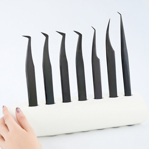 Pince à cils de marque privée pince à épiler classique incurvée fine X Volume Boot Lash Tech Lashing pointe en fibre de couleur noire - Product Image 1