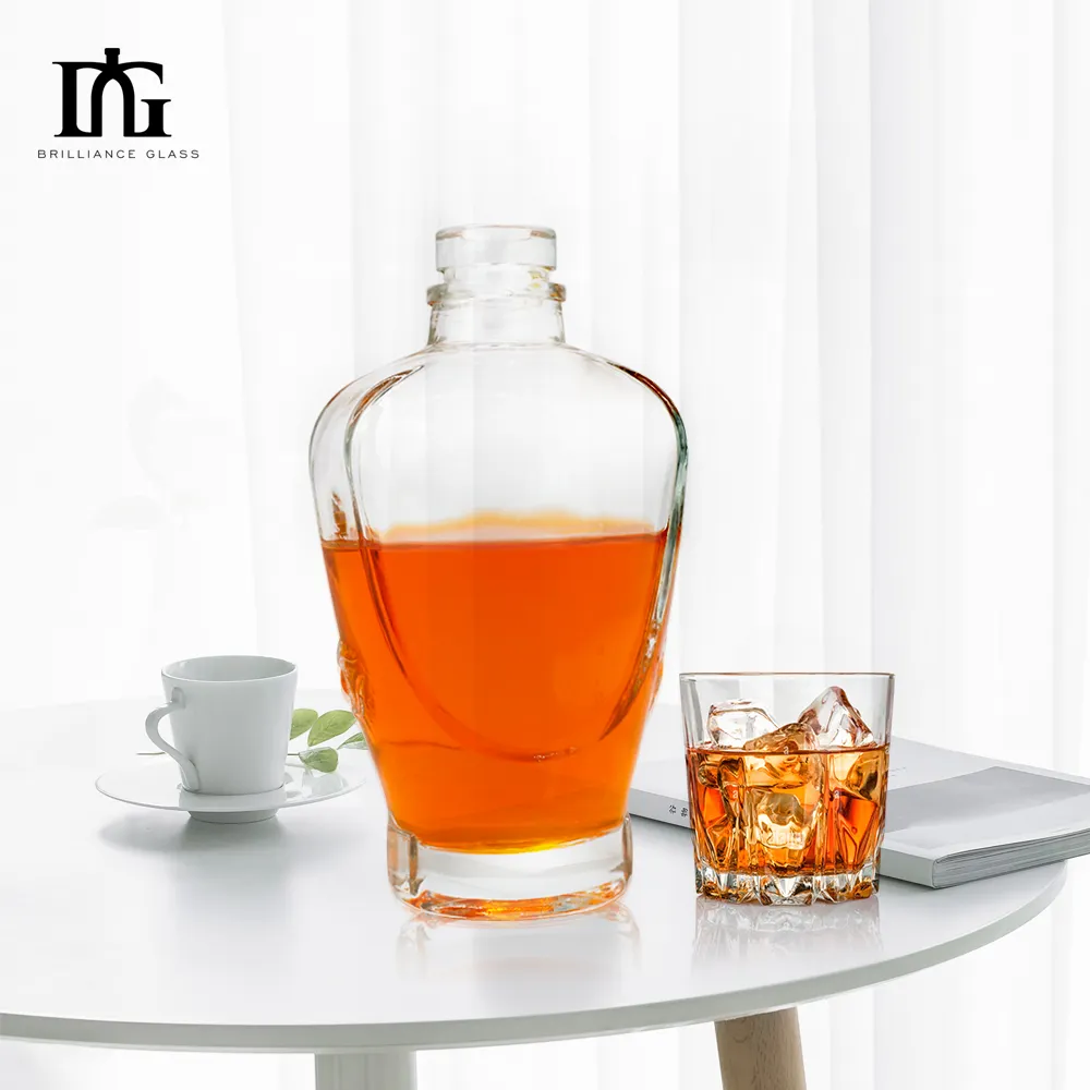 Dijual mewah Whiskey Glass Decanter Set dengan 6 kacamata disesuaikan Whiskey Decanter Set untuk dijual