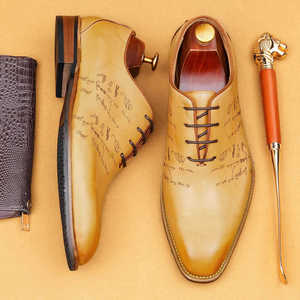Men's <b>Pointed</b>-Toe Shoes 2026 New Design Leather High-Quality British Retro Engraved Brocade Business Formal Oxford Shoes - Product Image 3