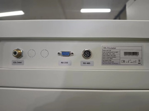 Incubadora de CO2 con Camisa de Aire RT 5~60 ℃   Incubadoras de Dióxido de Carbono (CO2) de Laboratorio de 120L con Esterilización UV o Esterilización por Calor Seco - Product Image 4