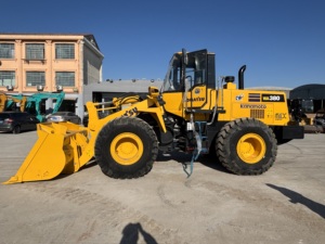 Chargeur frontal WA380-6 Komatsu d'occasion au meilleur prix Chargeur hydraulique de 3 tonnes en parfait état Modèle 2023 avec pompe à moteur WA incluse - Product Image 2