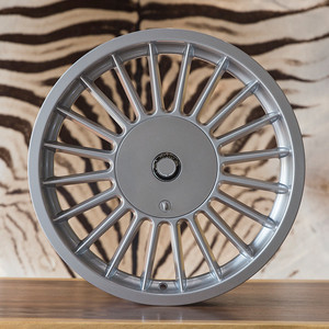 Venda por atacado de fábrica 17 polegadas 4/5 furos liga de alumínio fundida auto aro aro - Product Image 2