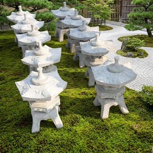Lanterne de jardin en pierre de granit japonaise Rokkaku <span class=keywords><strong>Yukimi</strong></span> à vendre - Product Image 1