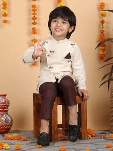 Ensemble Kurta en coton crème pour garçons avec imprimé libellule, Kurta ethnique à manches longues et pyjama marron, tenue traditionnelle festive pour enfants - Product Image 6