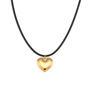 Collana con ciondolo a forma di cuore in acciaio inossidabile placcato oro 18 carati senza appannamento all'ingrosso per uomo donna coppia