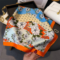 Foulard carré en soie classique à motif cachemire bleu sarcelle et orange pour usage quotidien et décoration mode