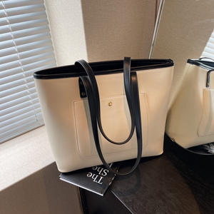 Sac fourre-tout grande capacité, style coréen, sac à bandoulière polyvalent, sac à main tendance et décontracté - Product Image 1