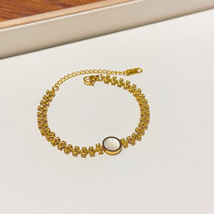 Pulsera de Acero Inoxidable de Gran Venta Versión Coreana en Oro, Versátil y No se Desvanece, Colección Exquisita para Mujer - Product Image 5