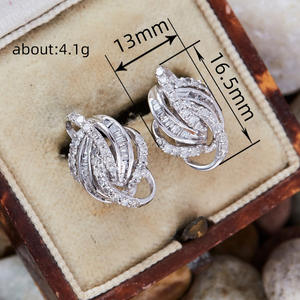 ซาราห์ ไวท์ โกลด์ต่างหูเพชรทรงกลม ทรงบริลเลียนท์คัท สี D ธรรมชาติ สำหรับผู้หญิง สวมใส่ได้ทุกวัน หรูหรา รุ่น E3354 - Product Image 6