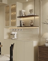 Buffet en bois sur mesure avec porte en verre et éclairage LED