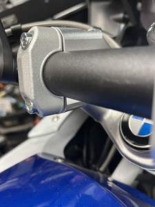 Adaptadores Elevadores de Manillar para Motocicleta, Abrazaderas Elevadoras de Manillar de Aluminio CNC para R1200GS LC ADV 14-18 (Plateado) - Product Image 6