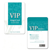 Carte de membre NFC personnalisée en PVC 213 avec bande magnétique et impression de code-barres pour les applications de fidélisation, de réduction et de recharge