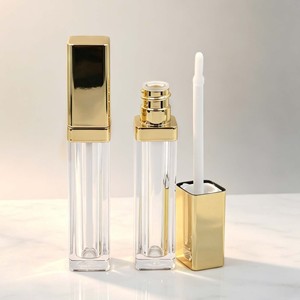 Tubos Cuadrados Transparentes de Plástico para Brillo Labial con Tapa de Rosca, Diseño Dorado, Envase Vacío para Brillo Labial, Botella de Embalaje con Logotipo Personalizado - Product Image 1