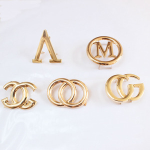 Etichetta Metallica <span class=keywords><strong>di</strong></span> Alta Qualità per Borsa Logo <span class=keywords><strong>di</strong></span> Design Inciso a Marchio Targhetta <span class=keywords><strong>di</strong></span> Metallo per Abbigliamento - Product Image 1