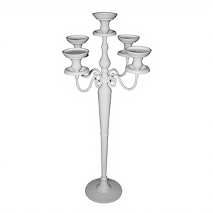 Candélabre à cinq bras en aluminium blanc de la meilleure qualité Nouveau dernier design pour la maison Centre de table de mariage et décorations Prix - Product Image 1