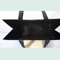 Sacs d'emballage en papier kraft enduit de film brillant, imprimés sur mesure, durables, pour cadeaux, jouets et achats