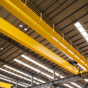 رافعة علوية صناعية مزدوجة العارضة مع رافعة كهربائية ومقصورة للرفع الثقيل - Product Image 1