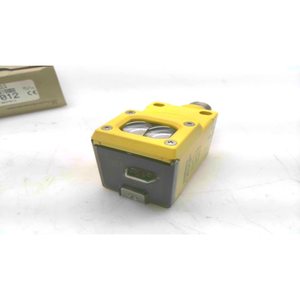 Banner Engineering Q45BW22DLQ Photoelectric Sensor SPST 90-250 V AC <b>Diffuse</b> 1.8 Meter Range - Product Image 3