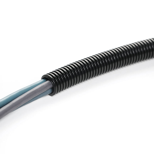 Tubería corrugada flexible negra para protección de cables eléctricos y sistemas de gestión de cables seguros - Product Image 3