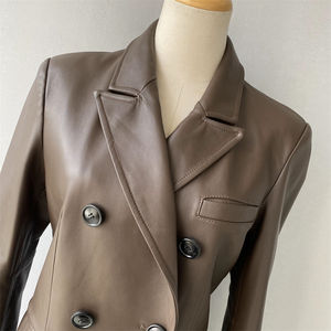 2024 giacca da <span class=keywords><strong>donna</strong></span> in vera <span class=keywords><strong>pelle</strong></span> firmata autunno inverno Trench stile Trench doppiopetto in vera <span class=keywords><strong>pelle</strong></span> - Product Image 4