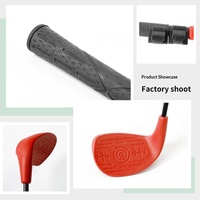 Mini club de golf télescopique réglable en longueur (35 pouces) pour droitiers, idéal pour les débutants, avec poignée en caoutchouc durable