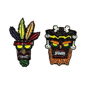 Broche en métal amusante en forme <span class=keywords><strong>de</strong></span> masque sauvage <span class=keywords><strong>de</strong></span> dessin animé, badge en émail, décoration pour sac à dos et vêtements, vente en gros - Product Image 5